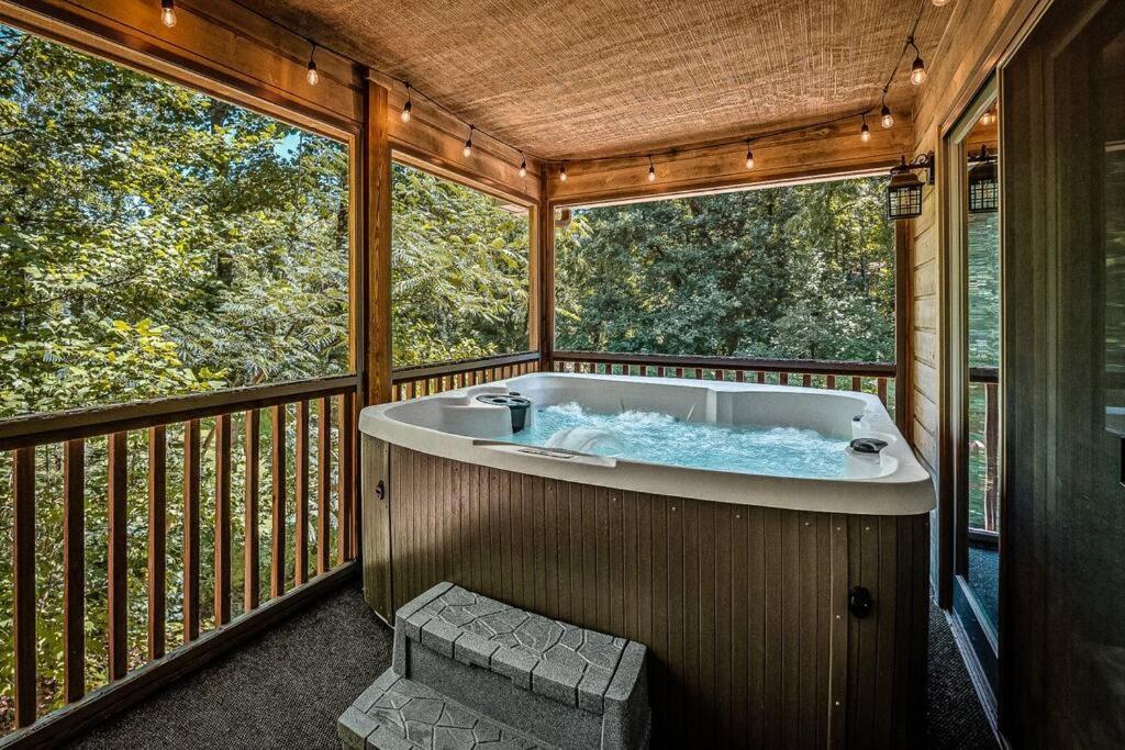 The Moondance Cabin By Lightfoot Stays Vacation Rentals セバービル エクステリア 写真