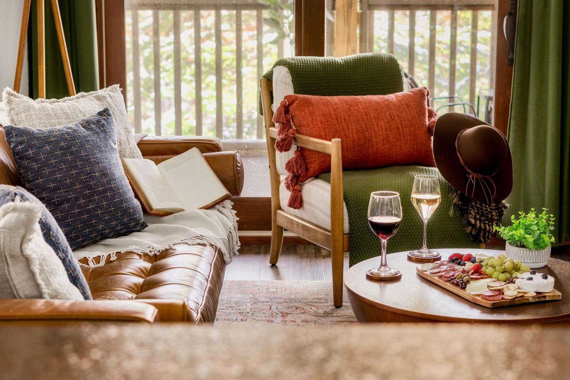 The Moondance Cabin By Lightfoot Stays Vacation Rentals セバービル エクステリア 写真