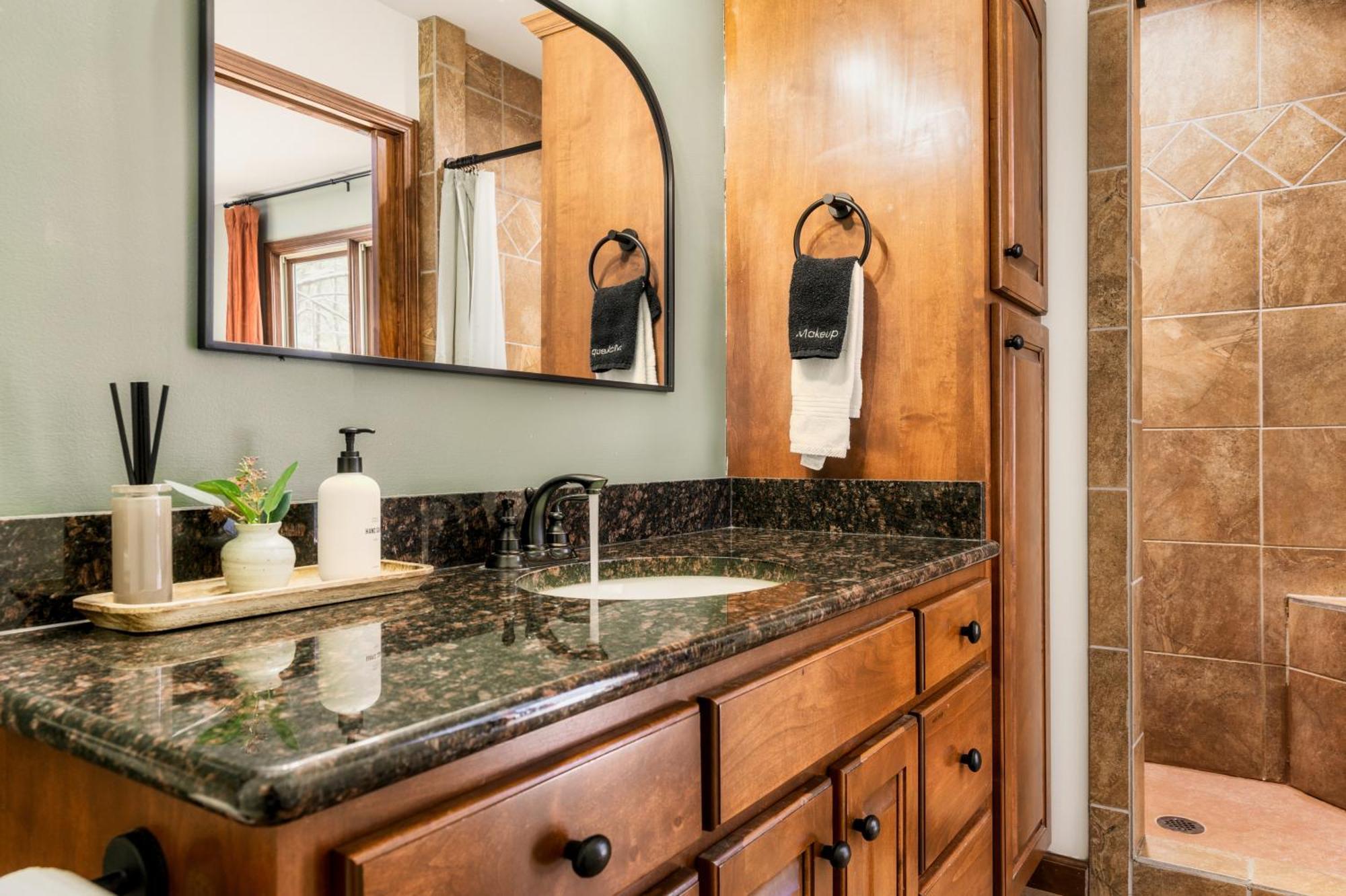 The Moondance Cabin By Lightfoot Stays Vacation Rentals セバービル エクステリア 写真